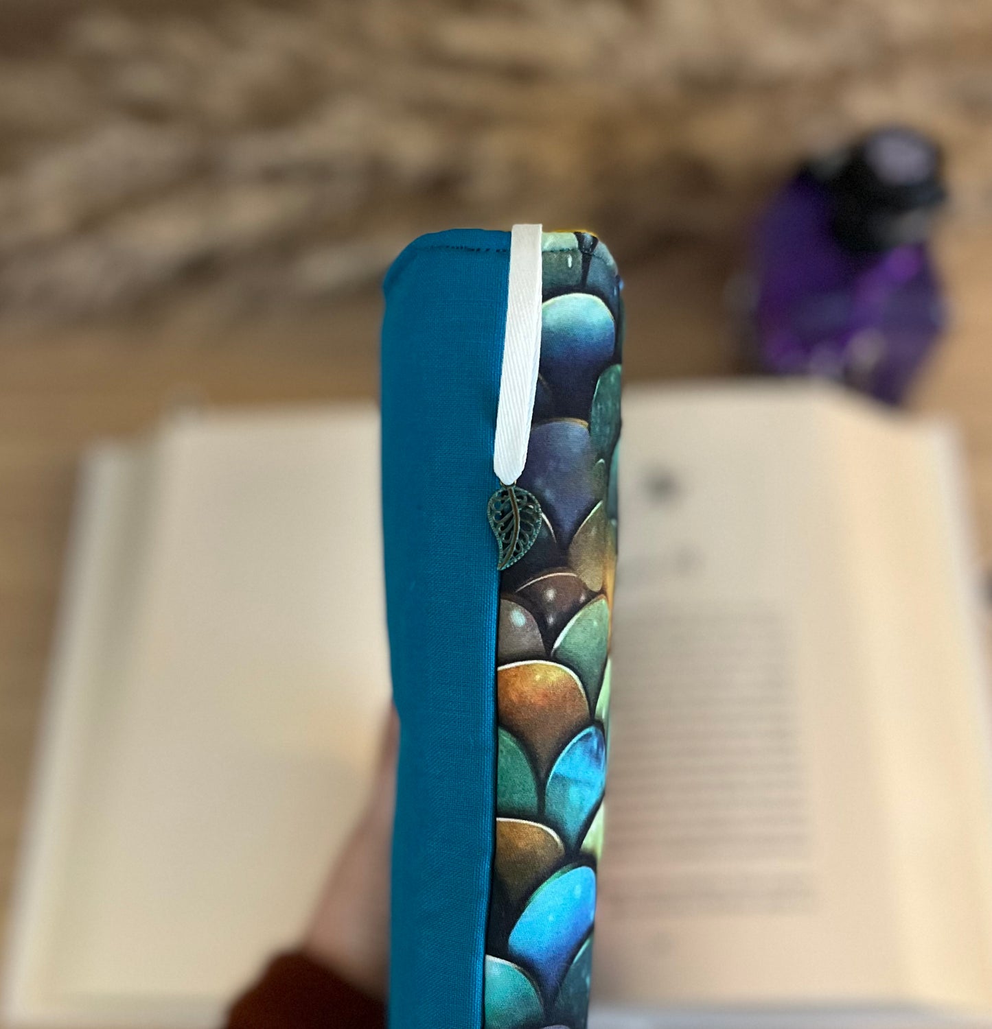 Protège livre « Écaille de dragon »