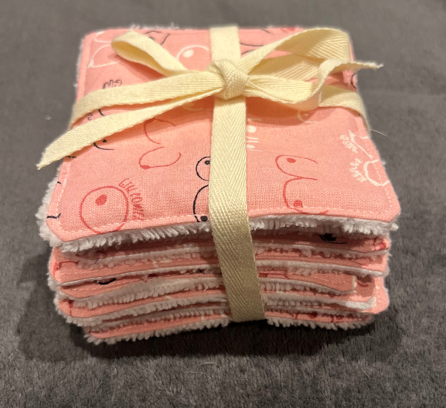 Lot de 10 lingettes Boobs