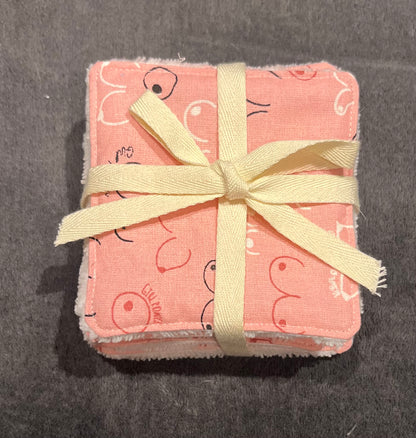 Lot de 10 lingettes Boobs